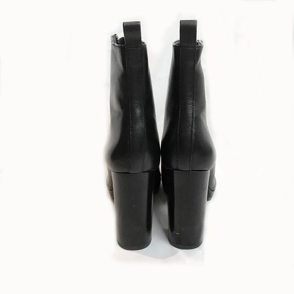 BLACK heeled booties with zipper 💚🌻 - Picture 5 of 8